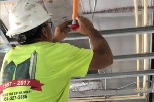 How to Choose the Right Sprinkler Contractor for Your Lawn