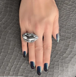 Oversized Lips Ring Styles to Elevate Your Look
