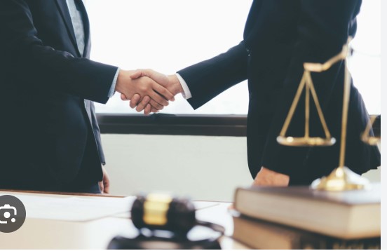 Is a Bachelor of Law Right for Your Career Goals?