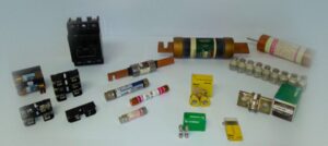 How Do You Choose the Best Electrical Equipment Suppliers for Industrial Circuit Breakers?